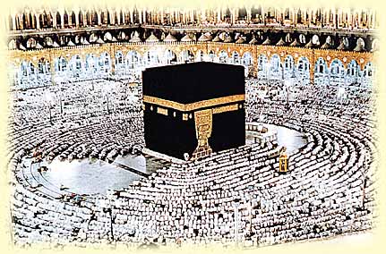 Pilgrims praying at the Haram mosque in Makkah